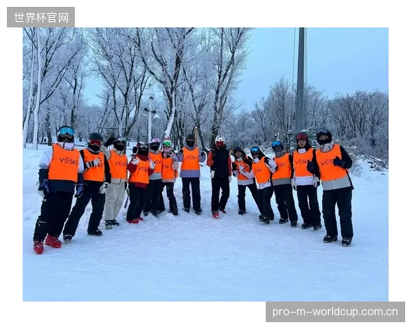 未来三年,AR导航与虚拟教练将成为山地越野和滑雪指导的标准配置,彻底改变户外运动的教学与安全模式 未来三年,AR导航与虚拟教练将成为山地越野和滑雪指导的标准配置,彻底改变户外运动的教学与安全模式